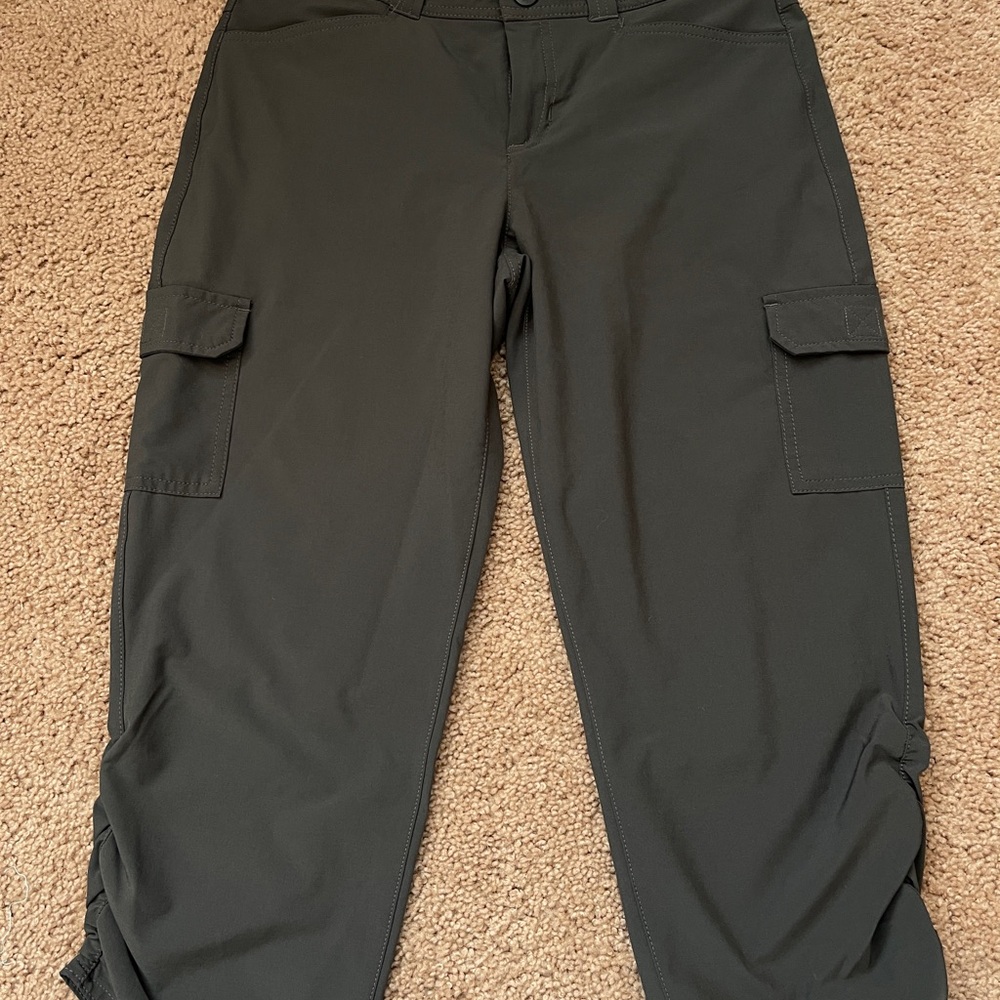 Eddie Bauer Charcoal Capris